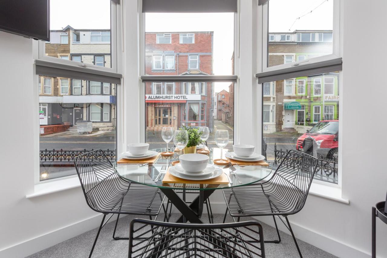 Charles Alexander Short Stay - Charnley House Apartments Блэкпул Экстерьер фото